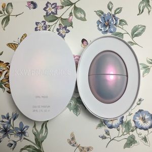 KKW Opal MOOD Kim Kardashian